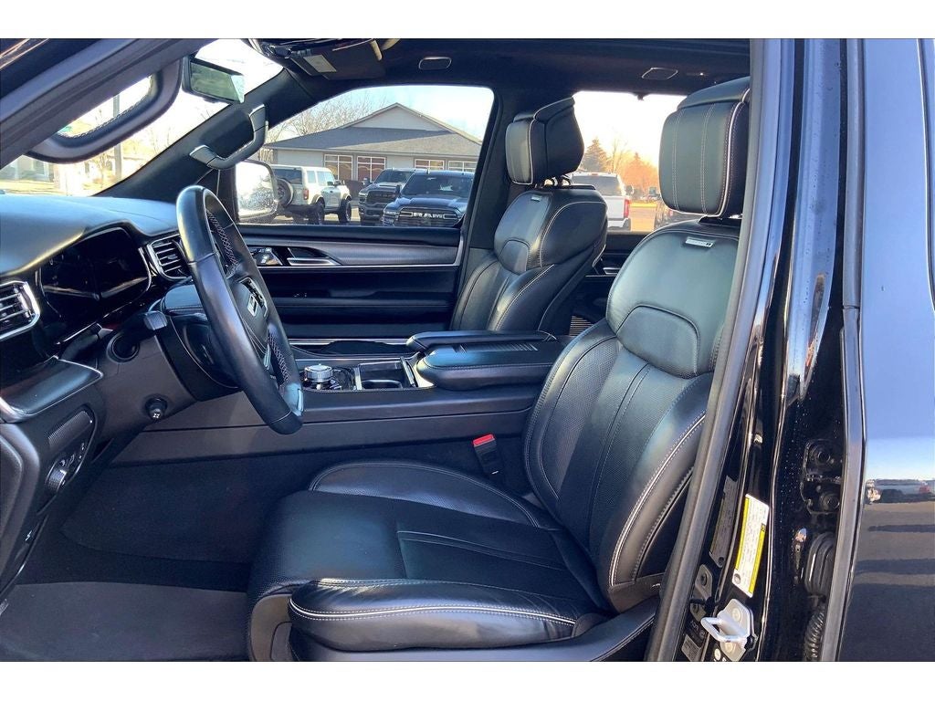 2022 Jeep Grand Wagoneer Series II Obsidian