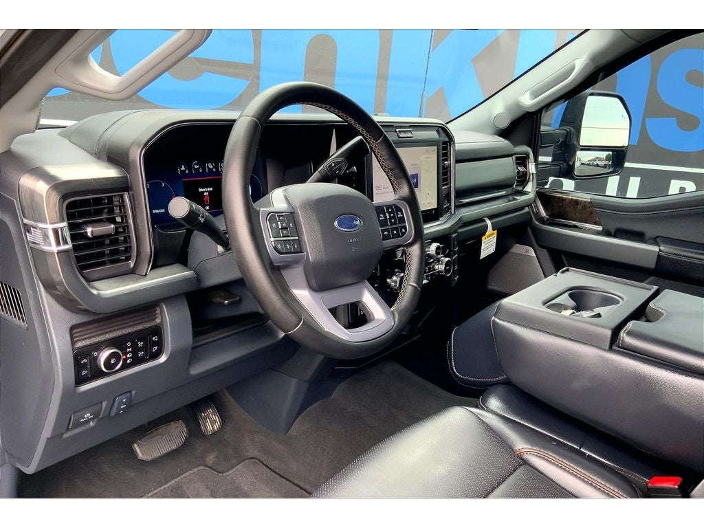 2025 Ford F-350 Super Duty LARIAT