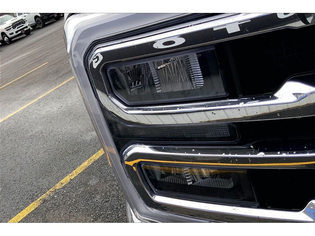 2025 Ford F-350 Super Duty LARIAT