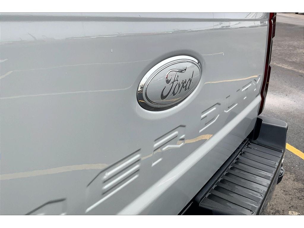 2025 Ford F-350 Super Duty LARIAT