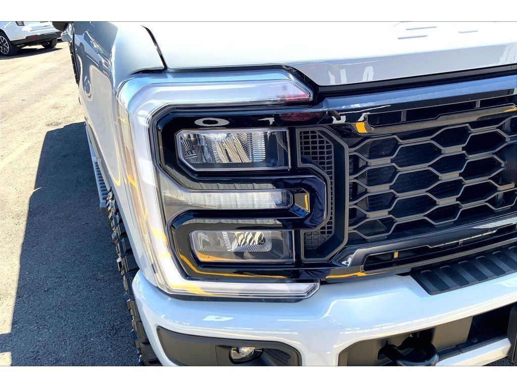 2025 Ford F-350 Super Duty XLT