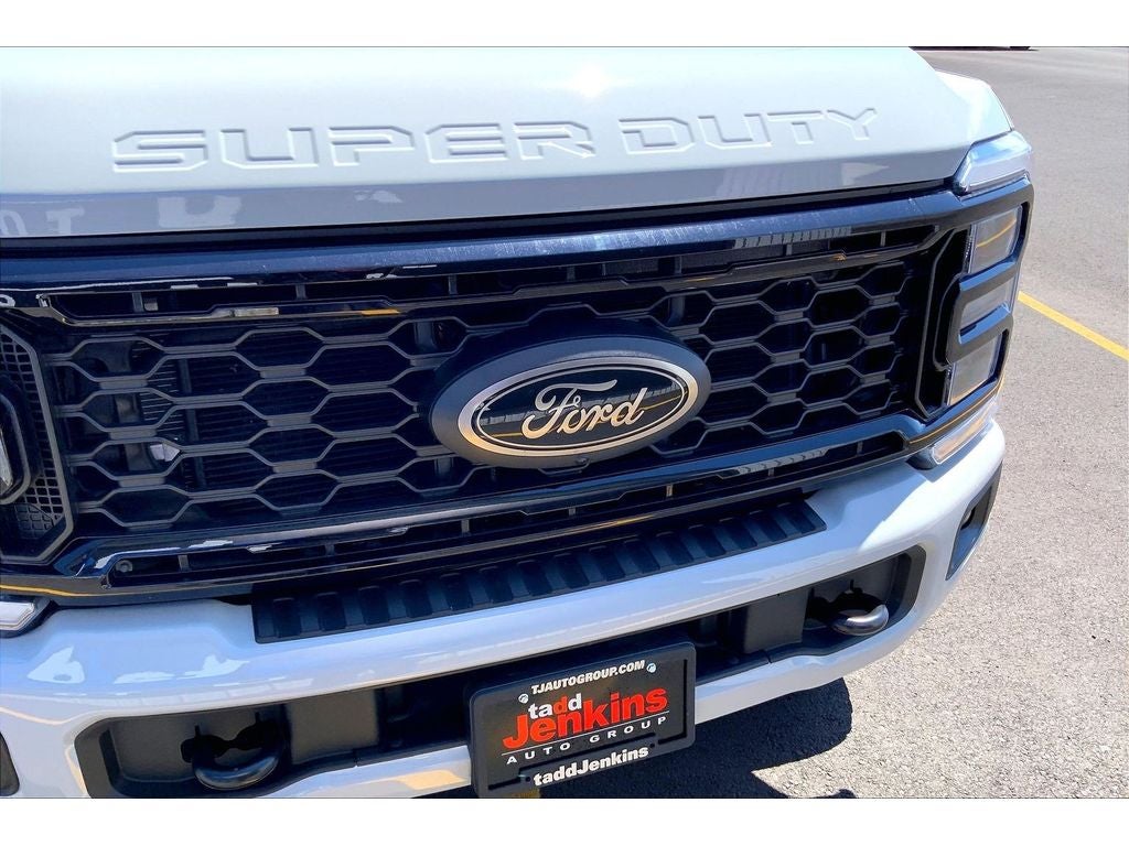2025 Ford F-350 Super Duty XLT