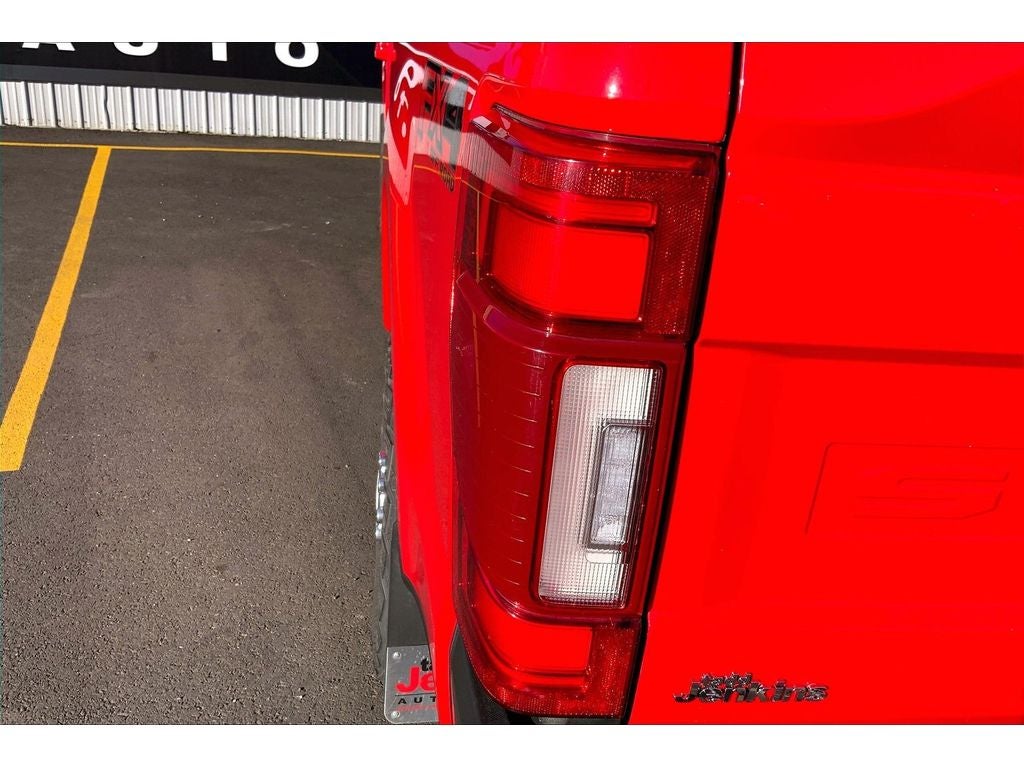 2022 Ford F-350 Super Duty LARIAT