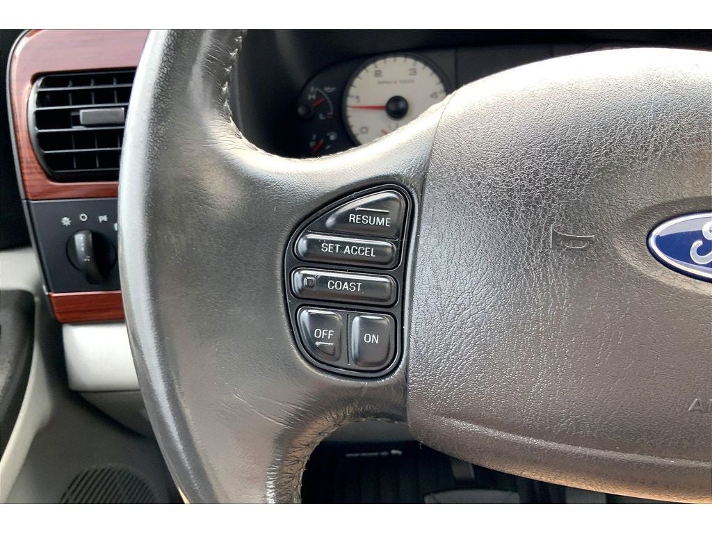 2005 Ford F-350 Super Duty XLT