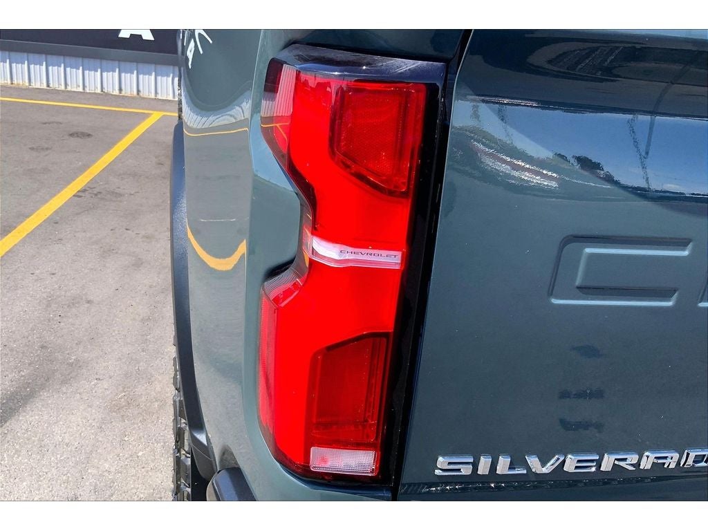 2025 Chevrolet Silverado 2500 ZR2