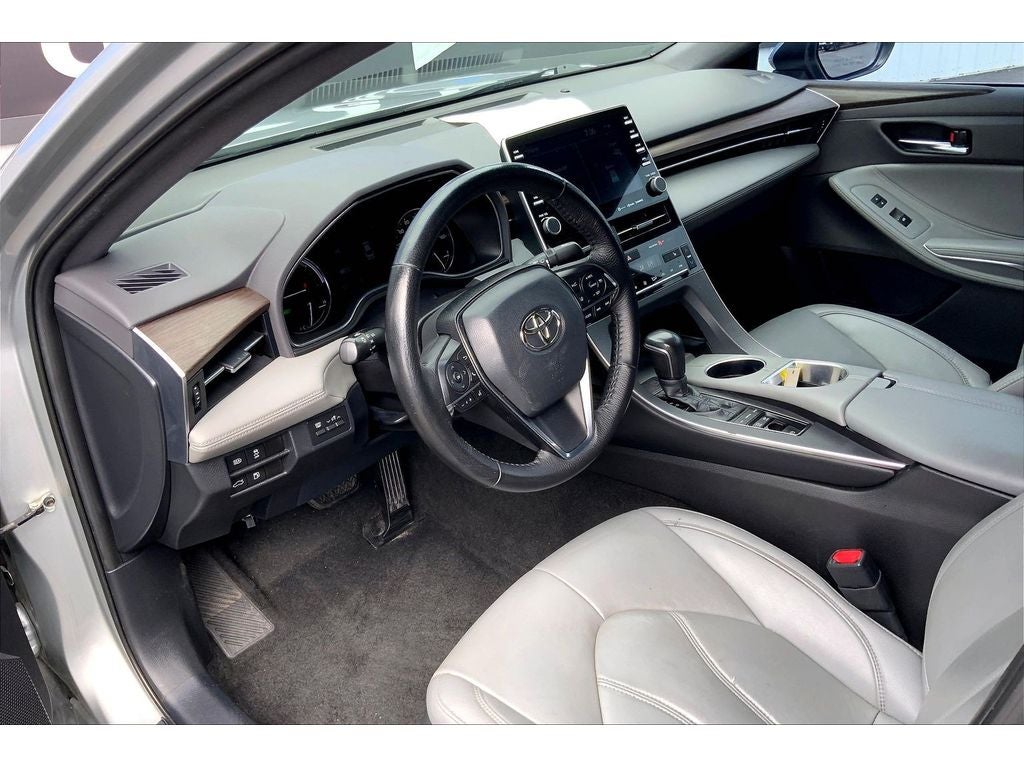 2021 Toyota Avalon Hybrid XLE