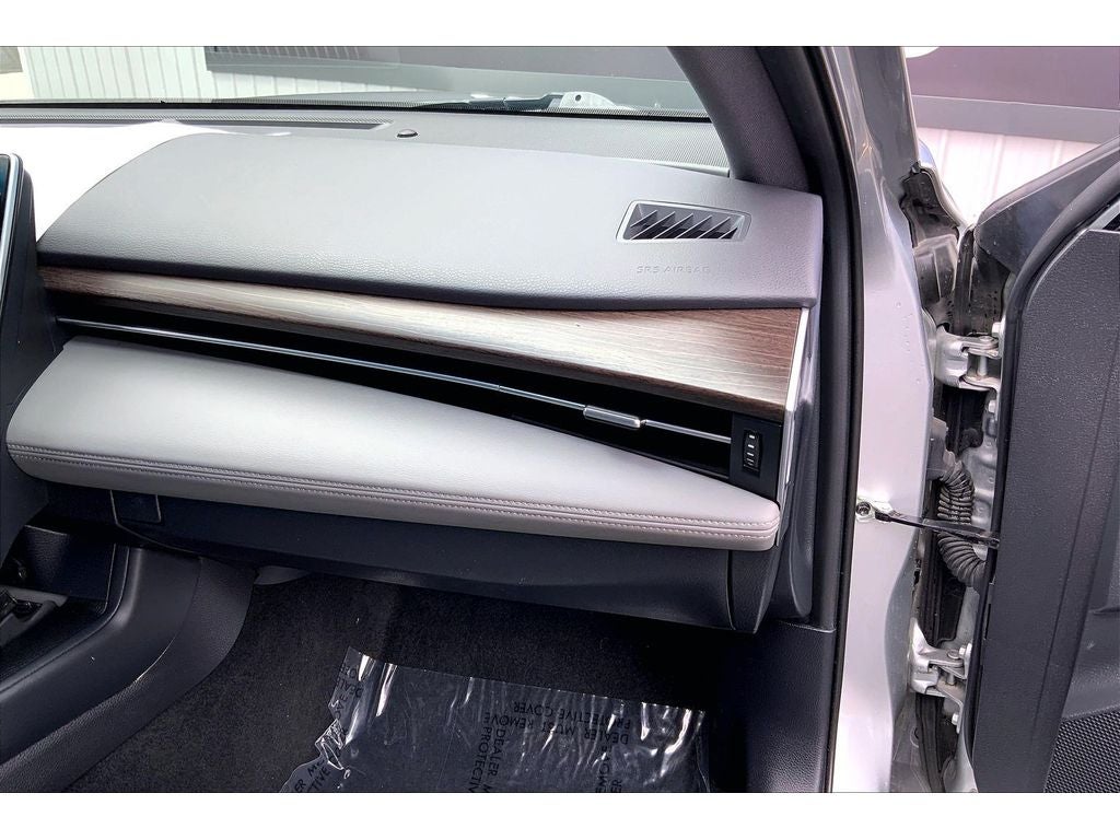 2021 Toyota Avalon Hybrid XLE