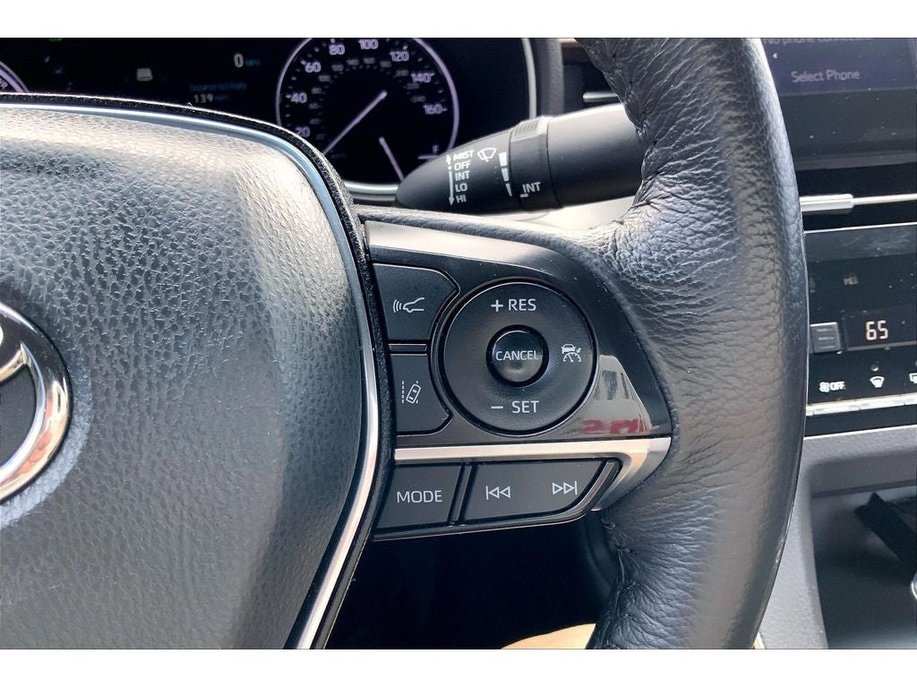 2021 Toyota Avalon Hybrid XLE