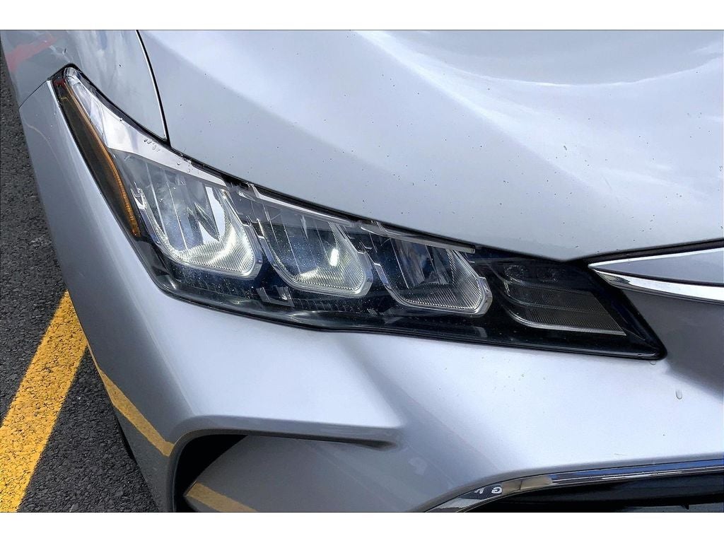 2021 Toyota Avalon Hybrid XLE