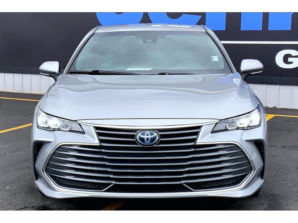 2021 Toyota Avalon Hybrid XLE