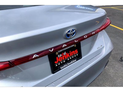 2021 Toyota Avalon Hybrid XLE