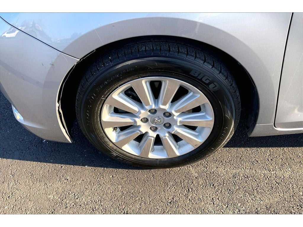 2013 Toyota Sienna XLE