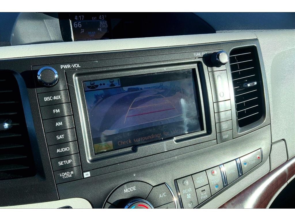 2013 Toyota Sienna XLE