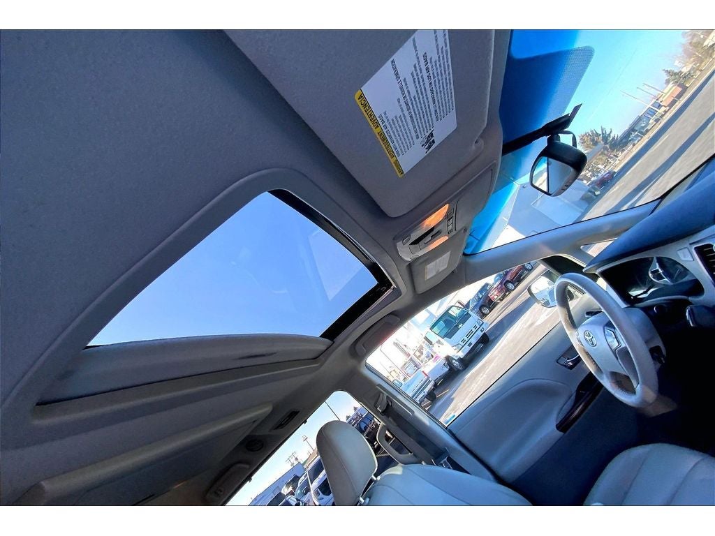 2013 Toyota Sienna XLE