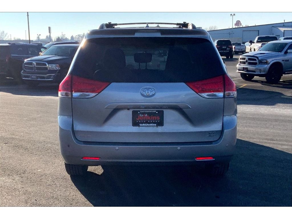 2013 Toyota Sienna XLE