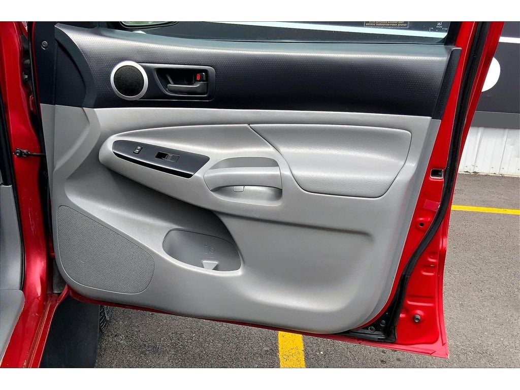 2015 Toyota Tacoma Base V6 (M6)