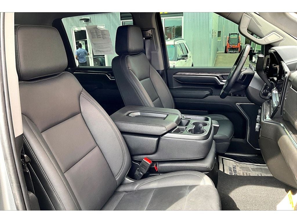 2025 Chevrolet Silverado LTZ