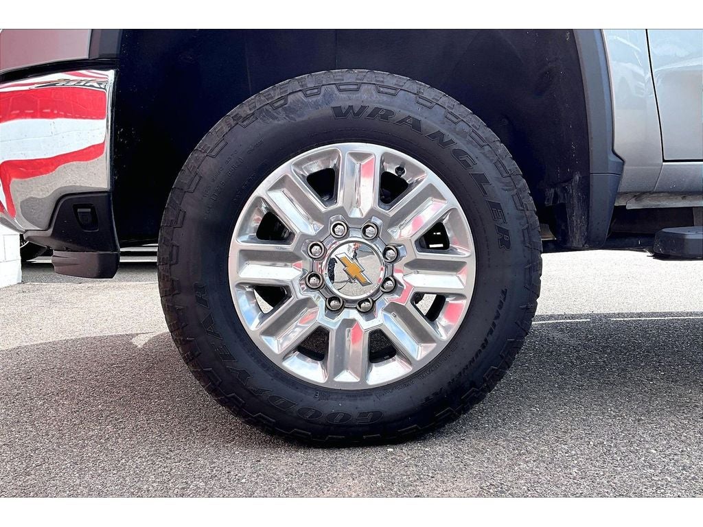 2025 Chevrolet Silverado LTZ