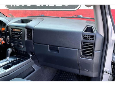 2010 Nissan Titan SE