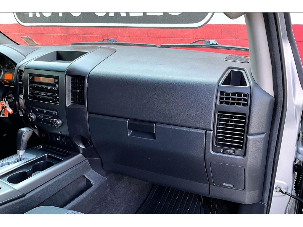2010 Nissan Titan SE