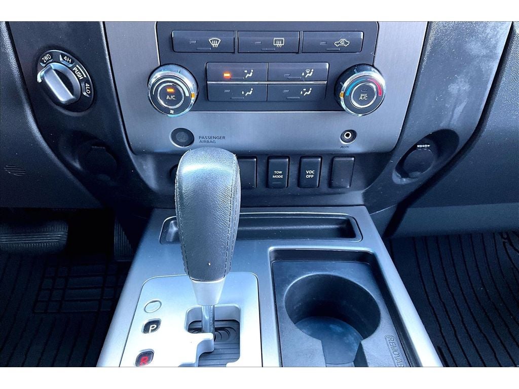 2010 Nissan Titan SE