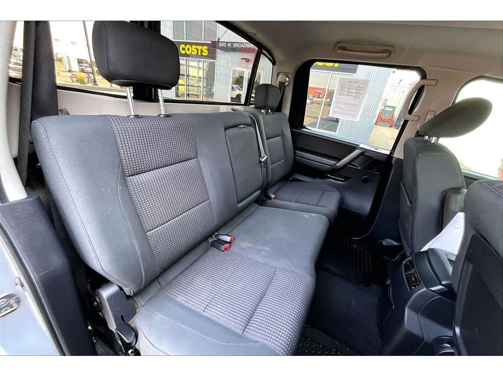 2010 Nissan Titan SE