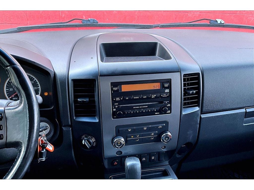2010 Nissan Titan SE