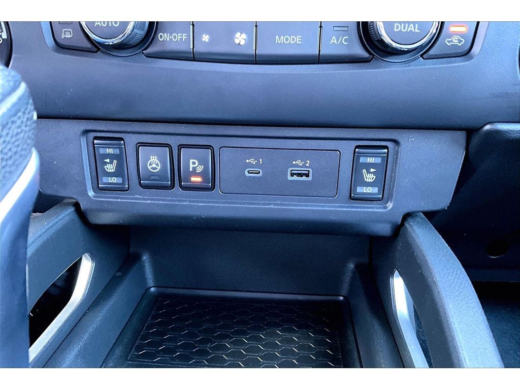 2023 Nissan Frontier SV