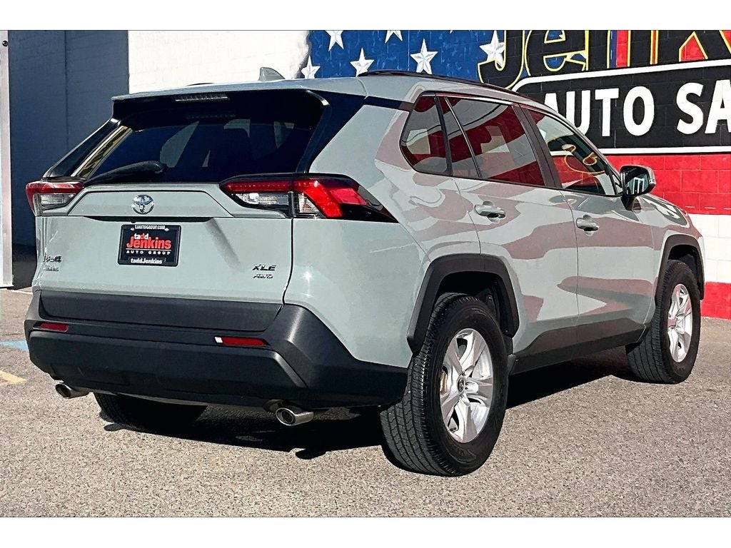 2021 Toyota RAV4 XLE