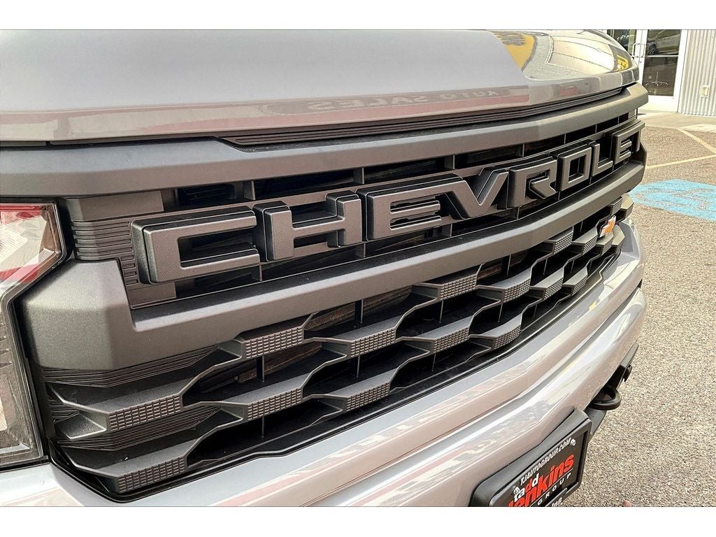 2024 Chevrolet Silverado Custom