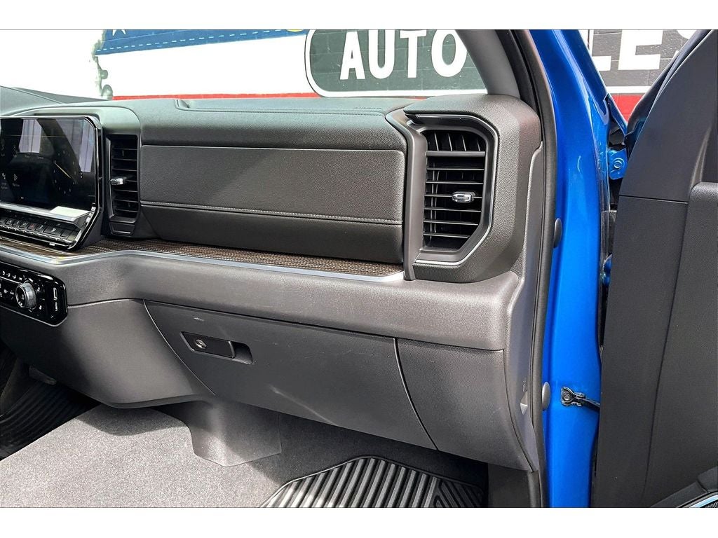 2023 Chevrolet Silverado LT