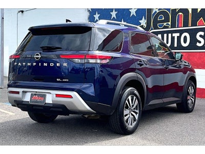 2025 Nissan Pathfinder SL