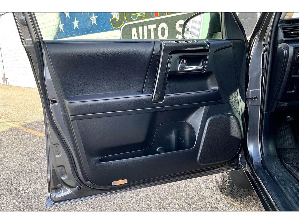 2022 Toyota 4Runner TRD Off Road