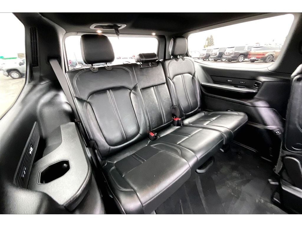 2022 Jeep Wagoneer Series III Carbide