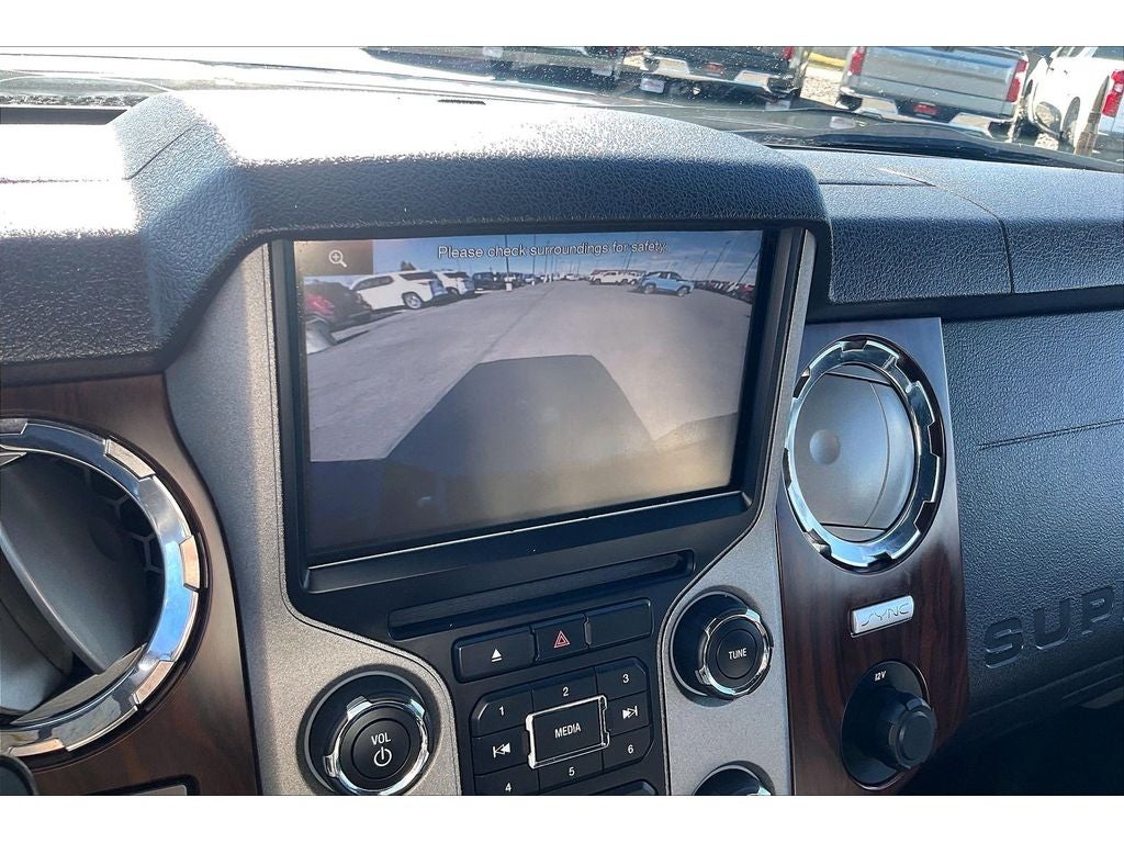 2015 Ford Super Duty F-250 SRW Lariat