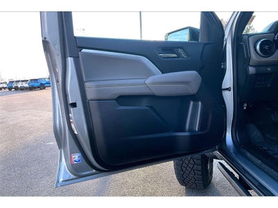 2025 Chevrolet Colorado ZR2