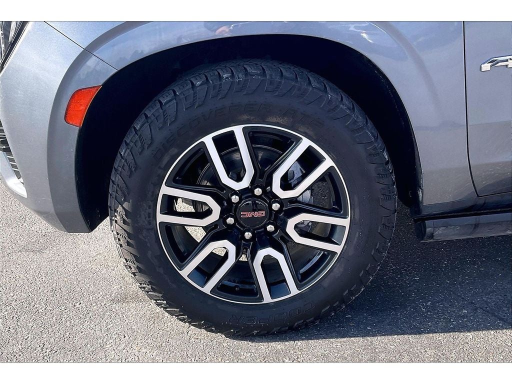 2022 GMC Yukon XL AT4