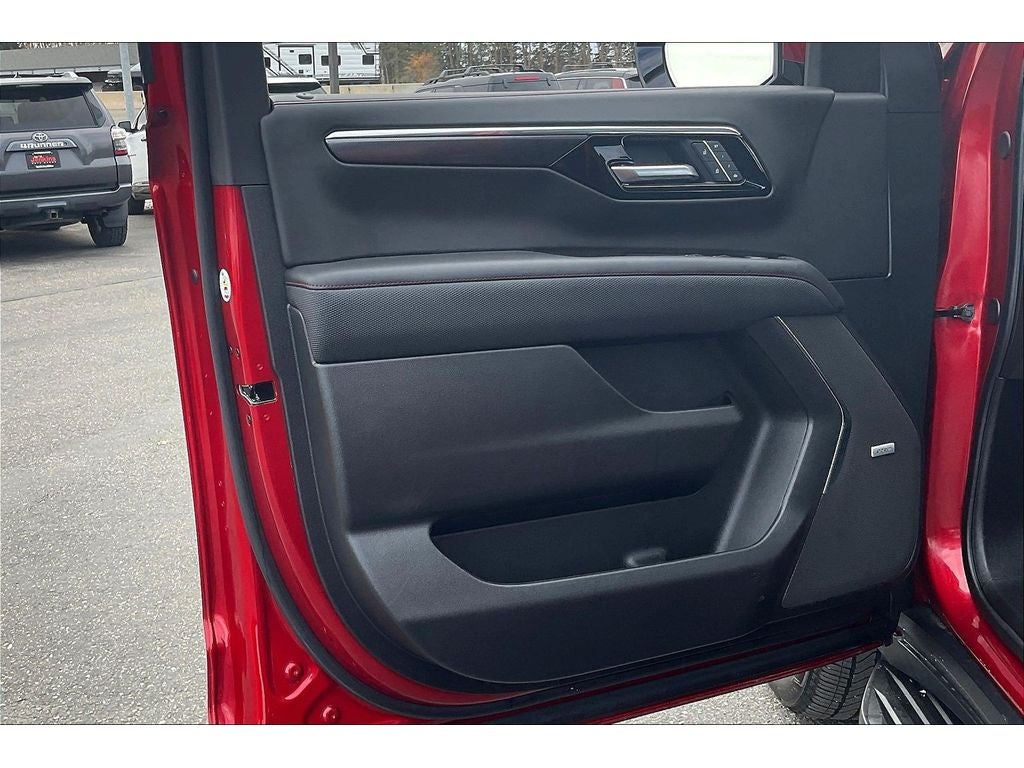 2025 Chevrolet Suburban RST