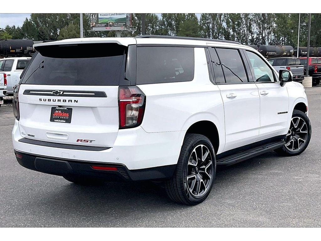 2024 Chevrolet Suburban RST