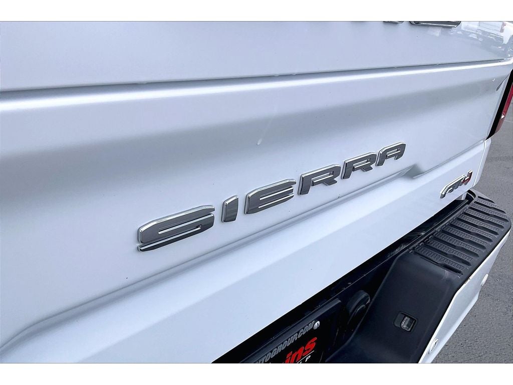 2025 GMC Sierra 1500 AT4
