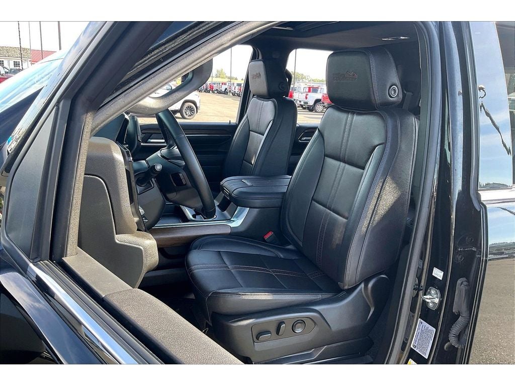 2024 Chevrolet Silverado 3500 HD High Country