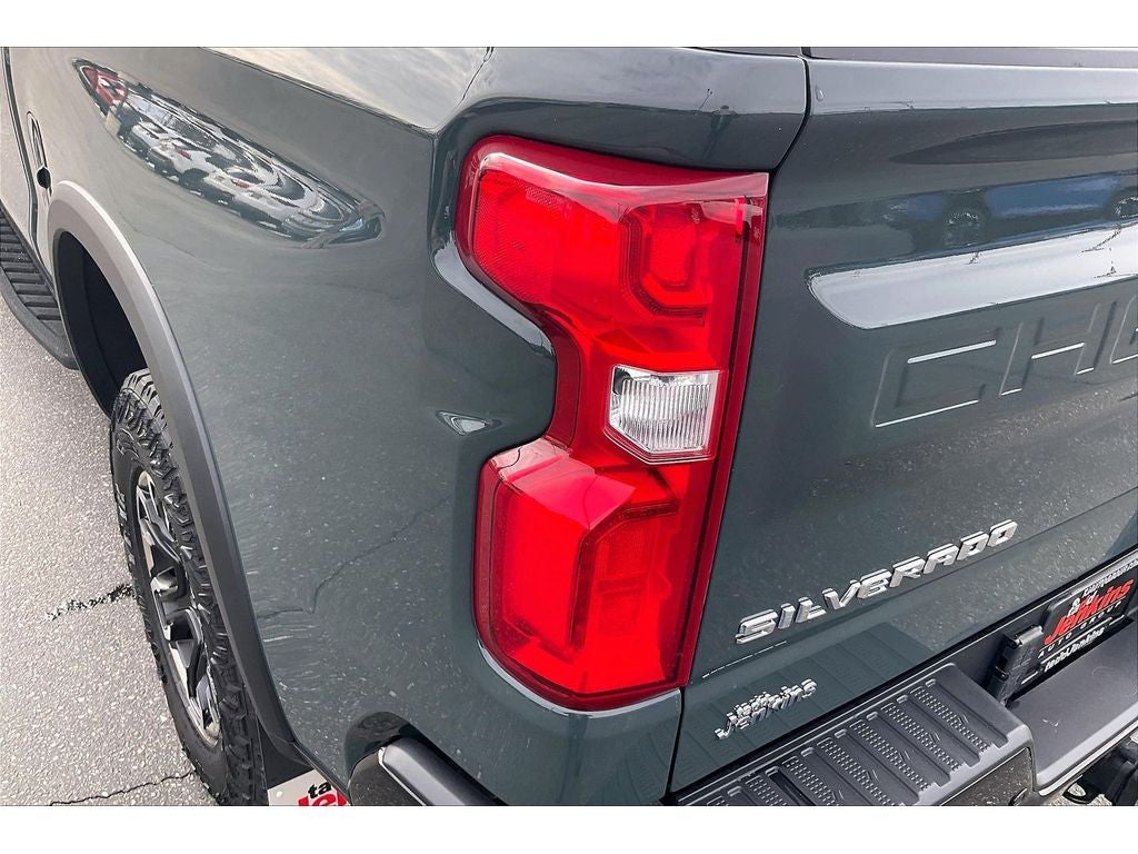 2025 Chevrolet Silverado 1500 ZR2