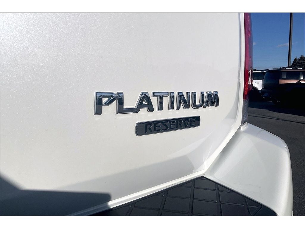 2013 Nissan Armada Platinum