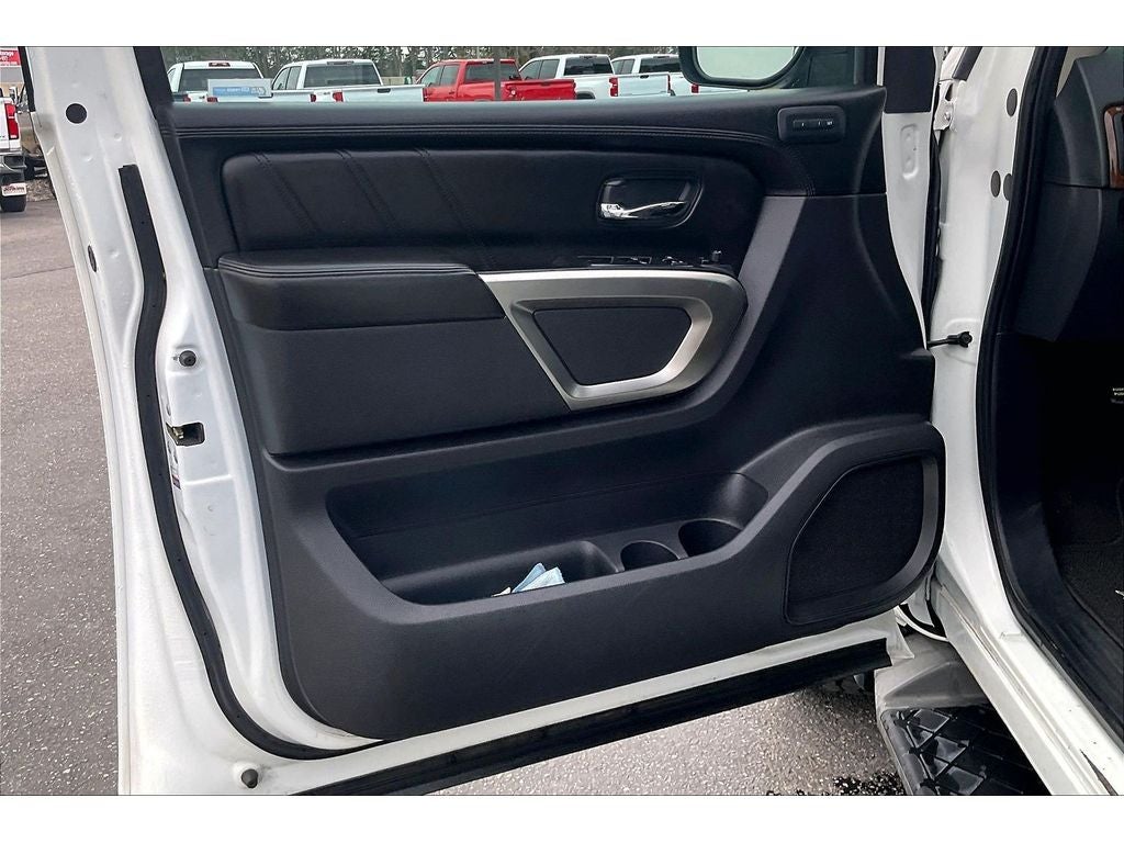 2015 Nissan Armada Platinum