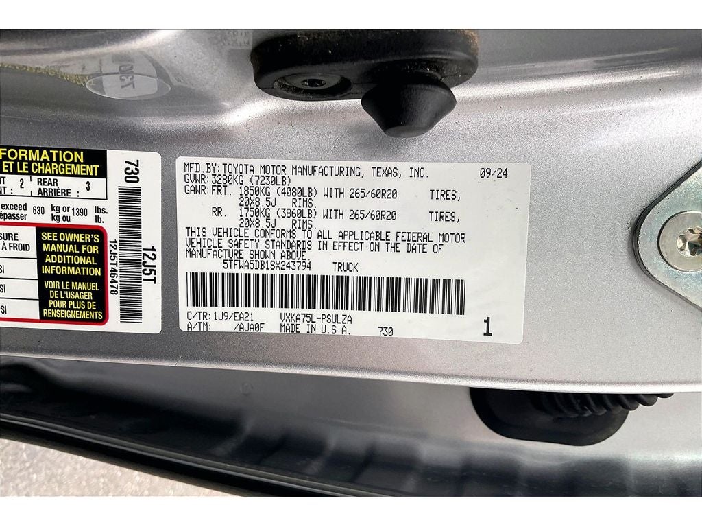2025 Toyota Tundra 4WD SR5