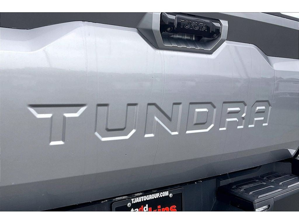 2025 Toyota Tundra 4WD SR5