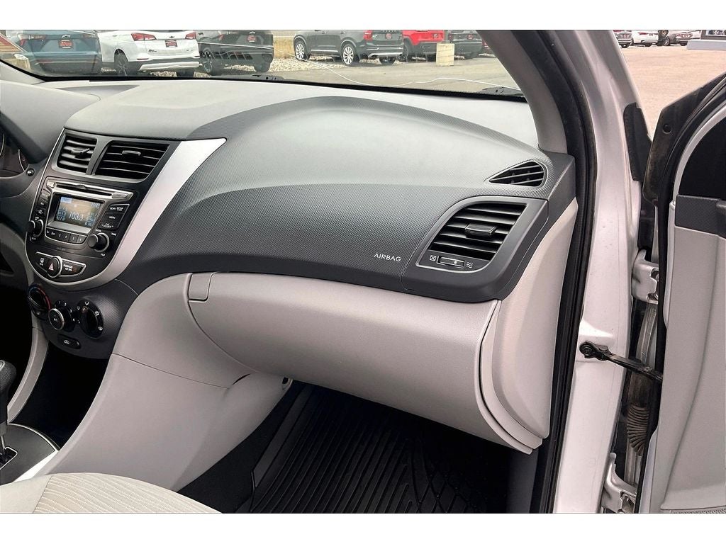 2017 Hyundai Accent SE