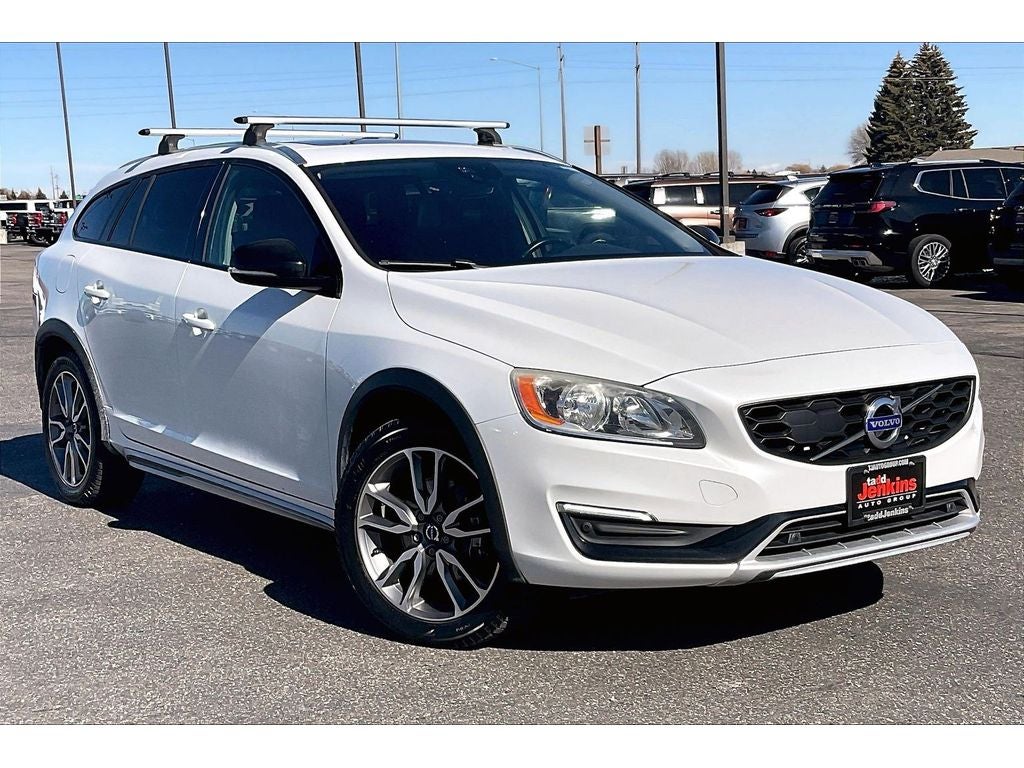 2016 Volvo V60 Cross Country T5